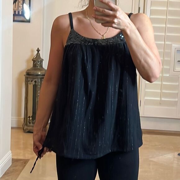 Venezia Tops - 💕Cute top💕 